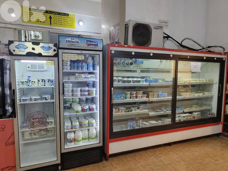 براد عدد ٤ واجهة و عرض للبيع 1