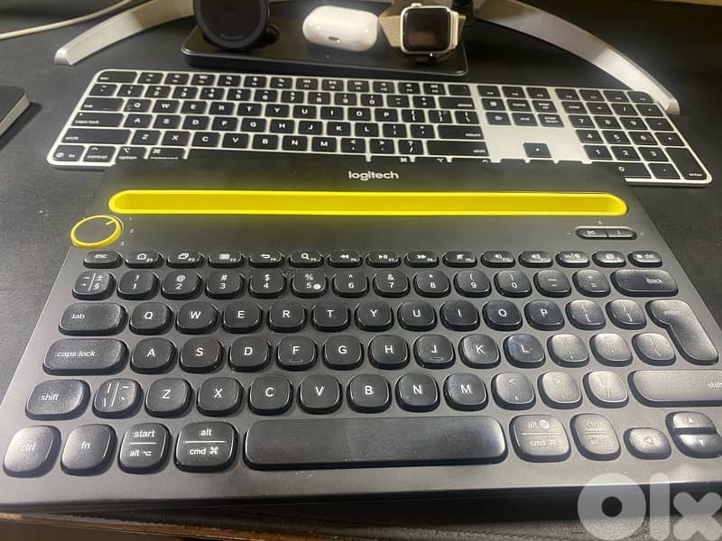 Logitech K480 Multi-Device Bluetooth Keyboard (Excellent Condition) 0