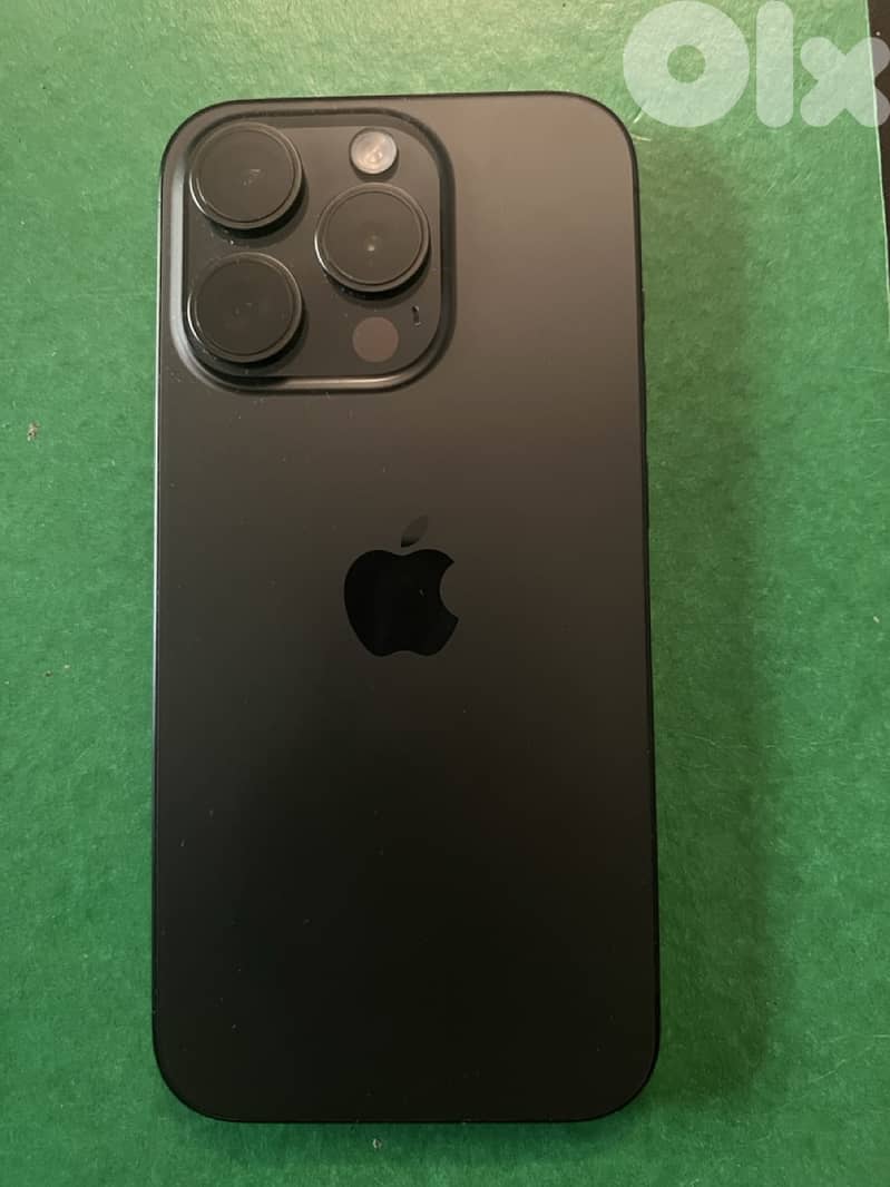 iPhone 15 Pro EXCELLENT condition not opened or repaired with box 1