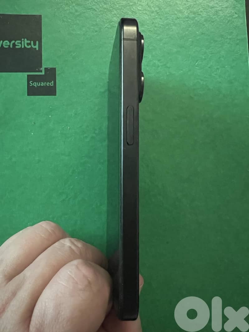 iPhone 15 Pro EXCELLENT condition not opened or repaired with box 2