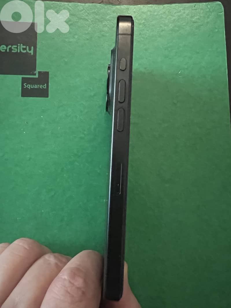 iPhone 15 Pro EXCELLENT condition not opened or repaired with box 3