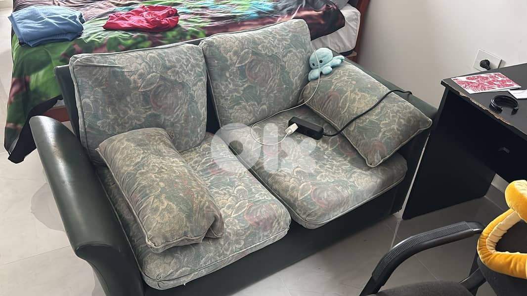 Partial salon (2-seat + bergere) 1