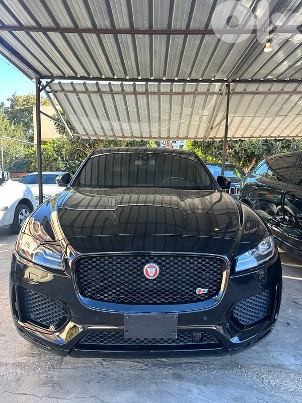Jaguar F-Pace 2017 0