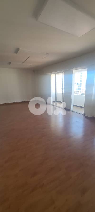 Spacious Office for Rent in Achrafieh | مكتب للإيجار في الأشرفية