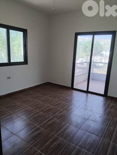 Apartment for sale in Bziza - شقة للبيع في بزيـزا