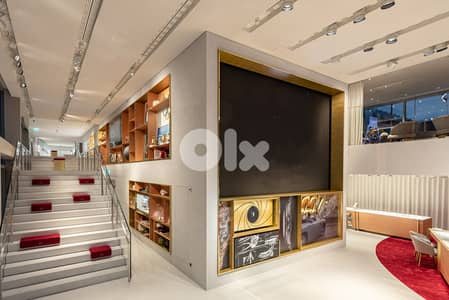 PRIME DOWNTOWN SHOWROOM | 650SQ | HIGH EXPOSURE | 2 LEVELS | BTR-321