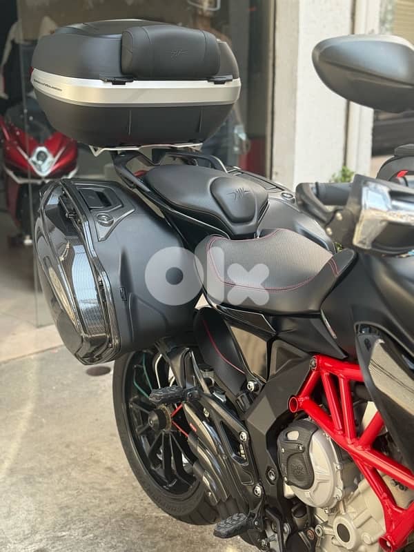 MV Agusta turismo veloce lusso 1