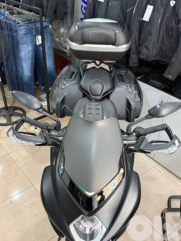 MV Agusta turismo veloce lusso 2