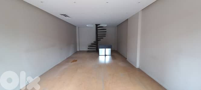 Shop in main street Zalka for rent محل تجاري في الشارع الرئيسي زلقا لل