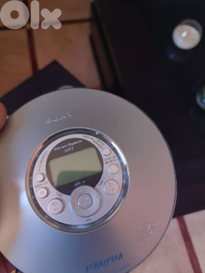 cd walk man