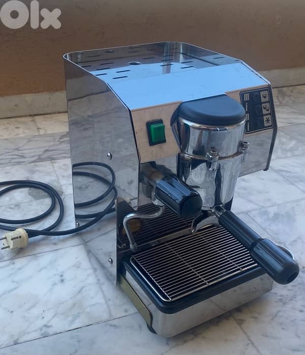 DALLA CORTE coffee machine مكنة قهوة 0