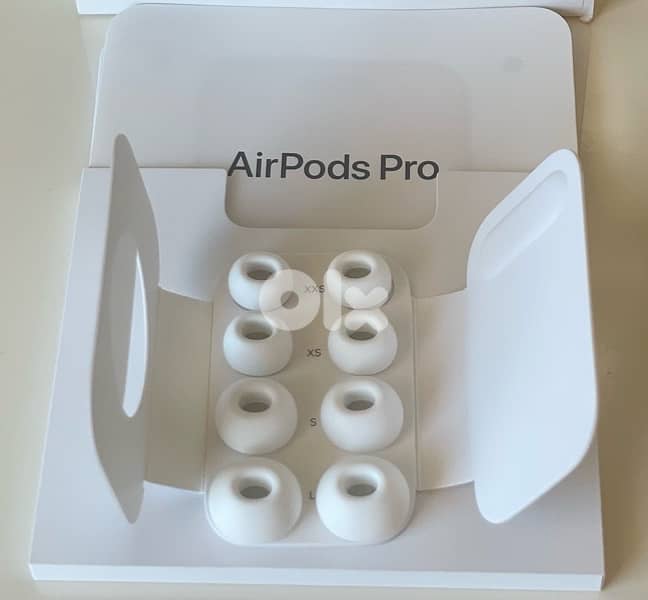 Apple Airpods Pro 3 4