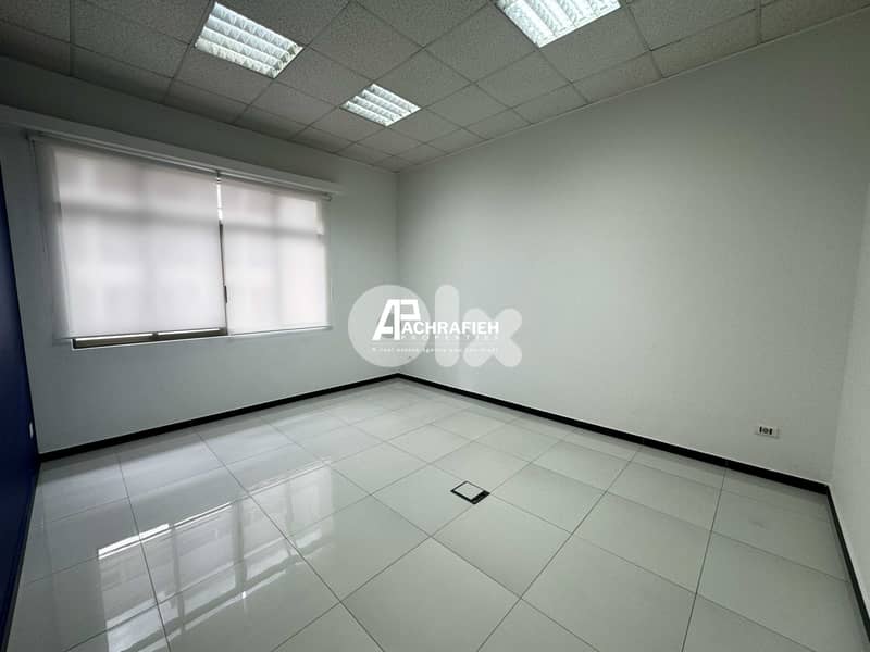 Office For Rent in Downtown - مكتب للأجار في وسط بيروت 0