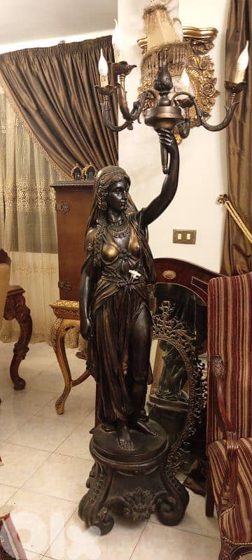 big statu rezine 1