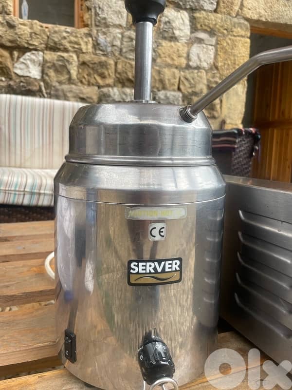cheddar machine and hot dog grill 2
