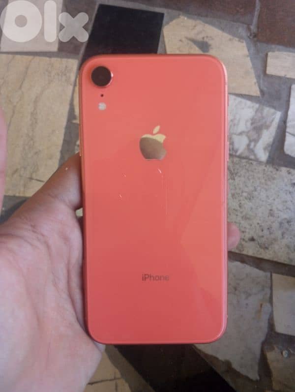 iphone xr 64gb بيع او تبديل 0