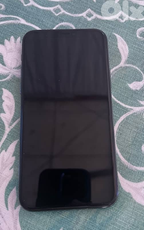 iphone 11 pro 64gb (sim locked) 0