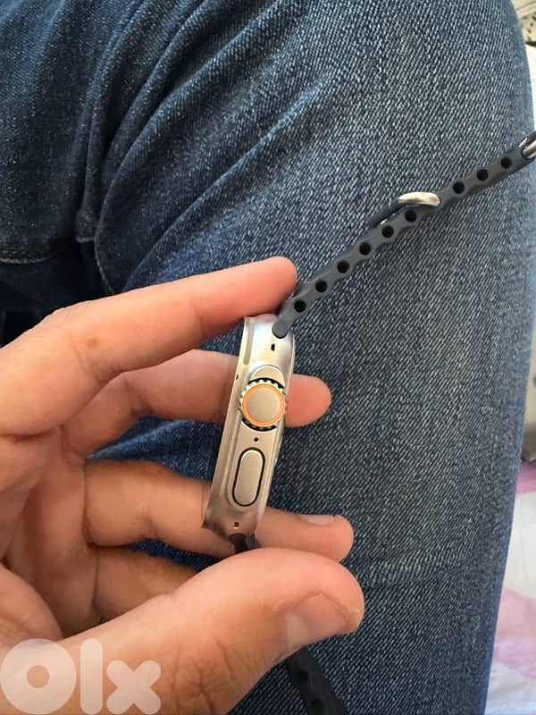 Apple Watch ULTRA 1 49 MM Used Like New 4