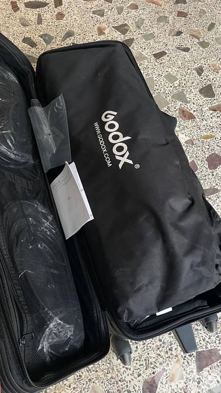 Godox SK300 2 V 4