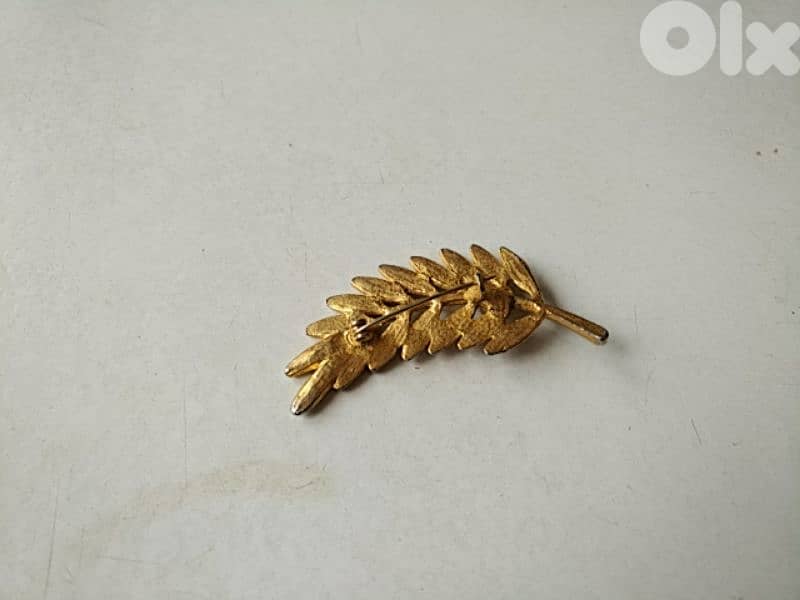Old palm brooch - Not Negotiable 1