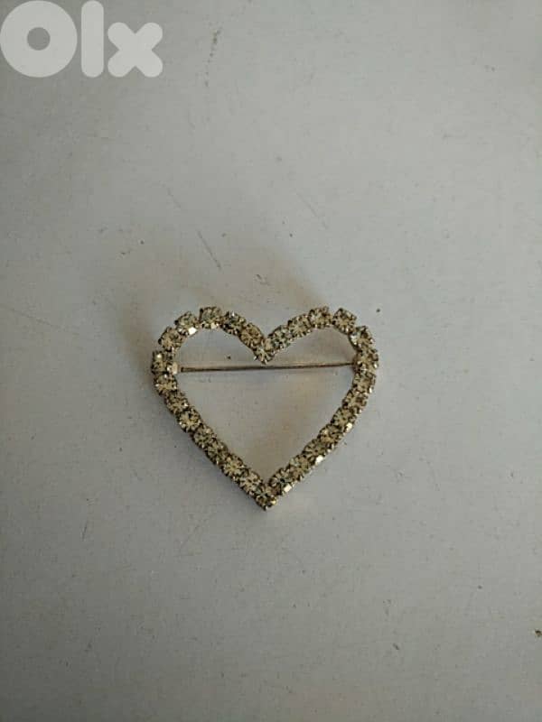 Old brooch - Not Negotiable 0