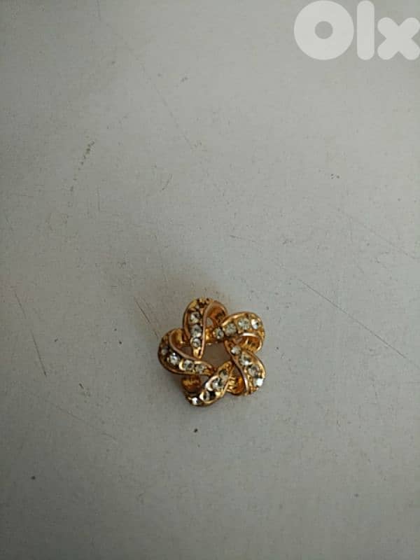 Old canvas brooch - Not Negotiable 0