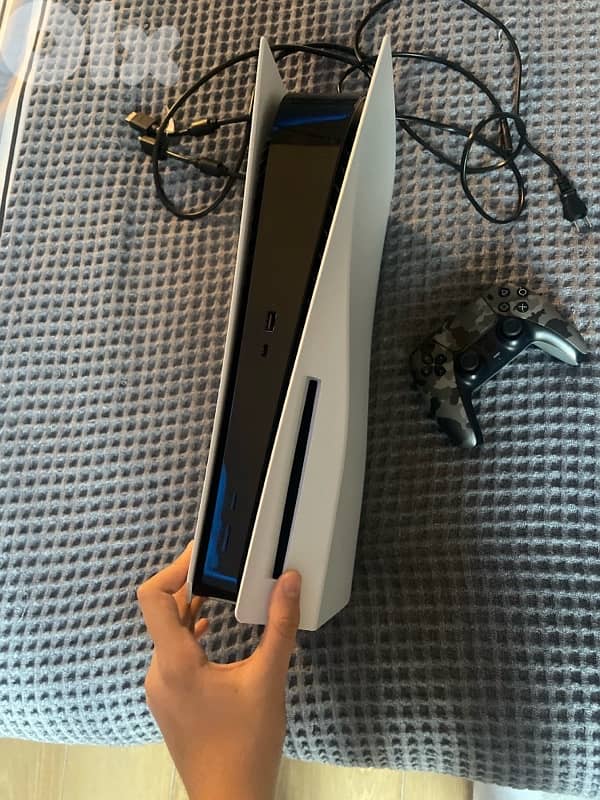 used ps5 for sale with wires and controller 1