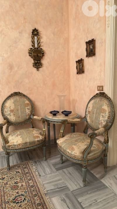 set armchairs + table