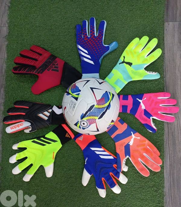 gloves كفوف صوف للفوتبول  وتاتش  وبستعملو لاغير شي وللتلفون 4