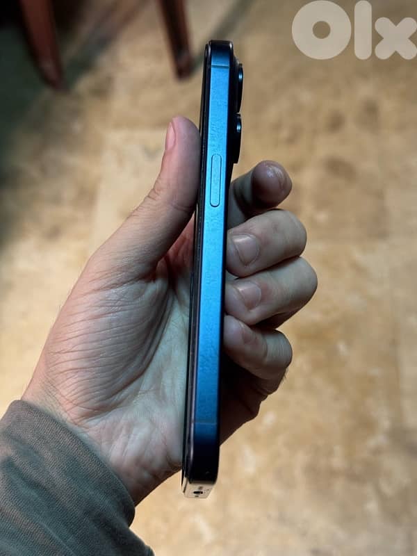 iPhone 15 pro 256gb 3