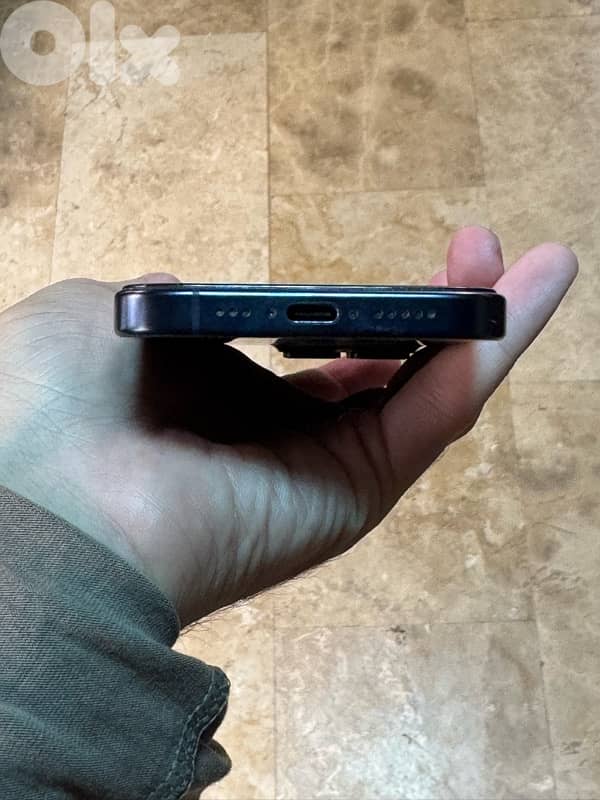 iPhone 15 pro 256gb 5