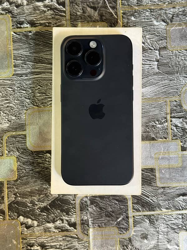 iPhone 15 pro 256gb 7