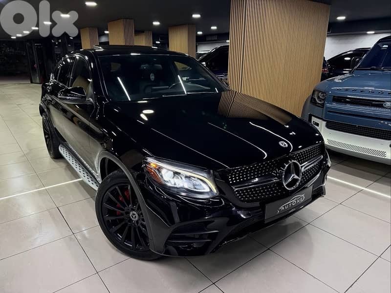 2018 Mercedes-Benz GLC 300 Coupe 4Matic AMG kit (CLEANCARFAX) 0