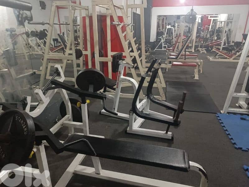 full gym equipment نادي كامل للبيع 1