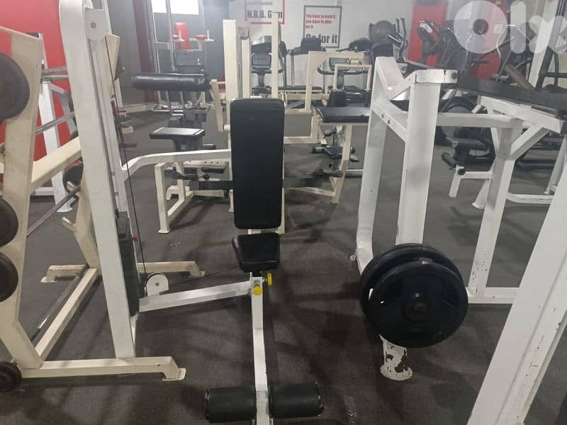 full gym equipment نادي كامل للبيع 7