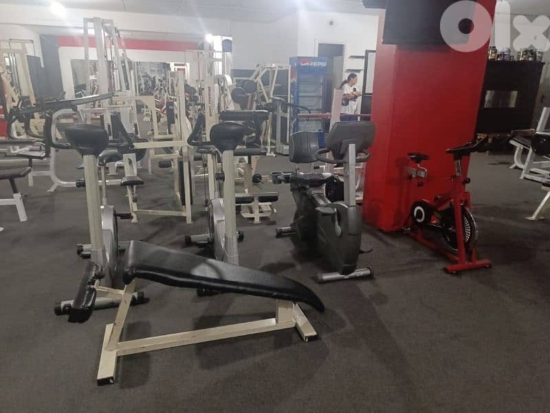 full gym equipment نادي كامل للبيع 10