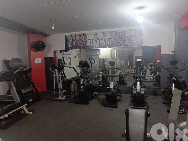 full gym equipment نادي كامل للبيع 14