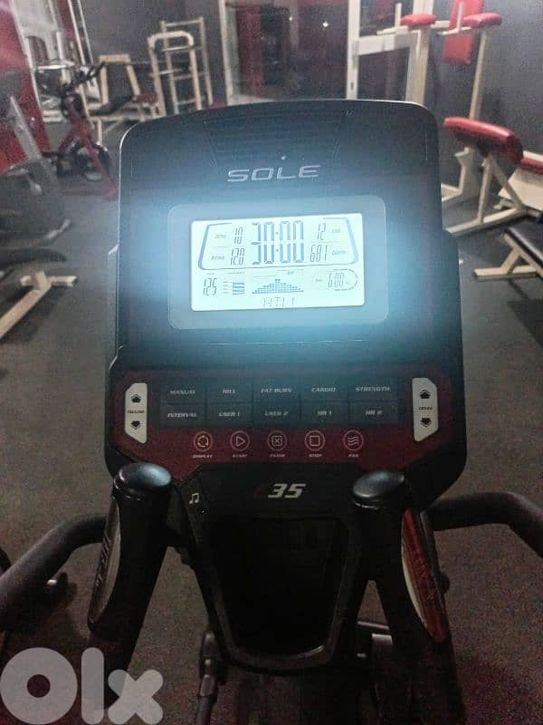 full gym equipment نادي كامل للبيع 17