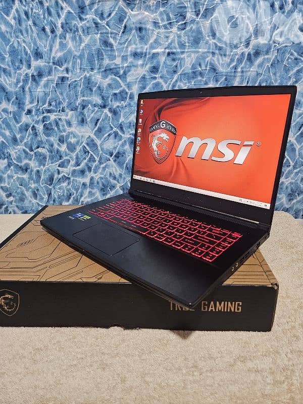 1TB SSD- with box Msi Gaming laptop - core i7 - like new condition 7