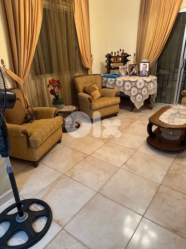 salon for sale one 3 seats and 4 saufa one seat 1