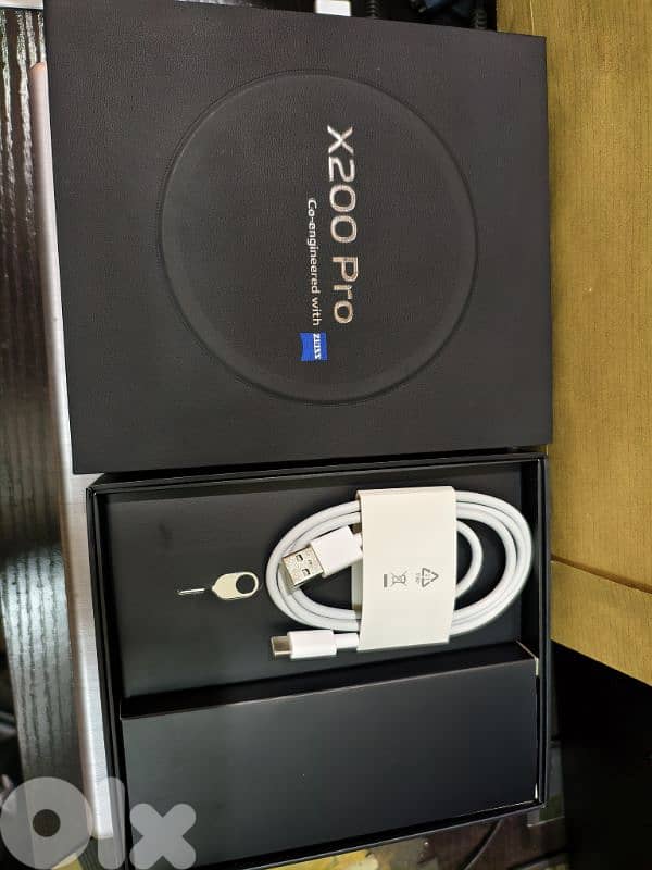 Vivo x200 pro 5g 512Gb 16+16Ram 1