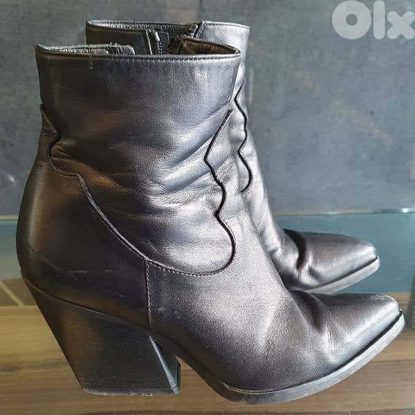 boots Mivida made in Italy  n 36 like new only 5$ b ashrafiye 03723895 0