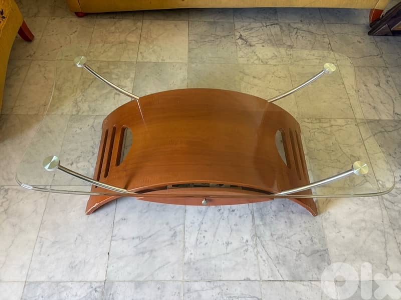 Table for sale (check all photos for condition) 1