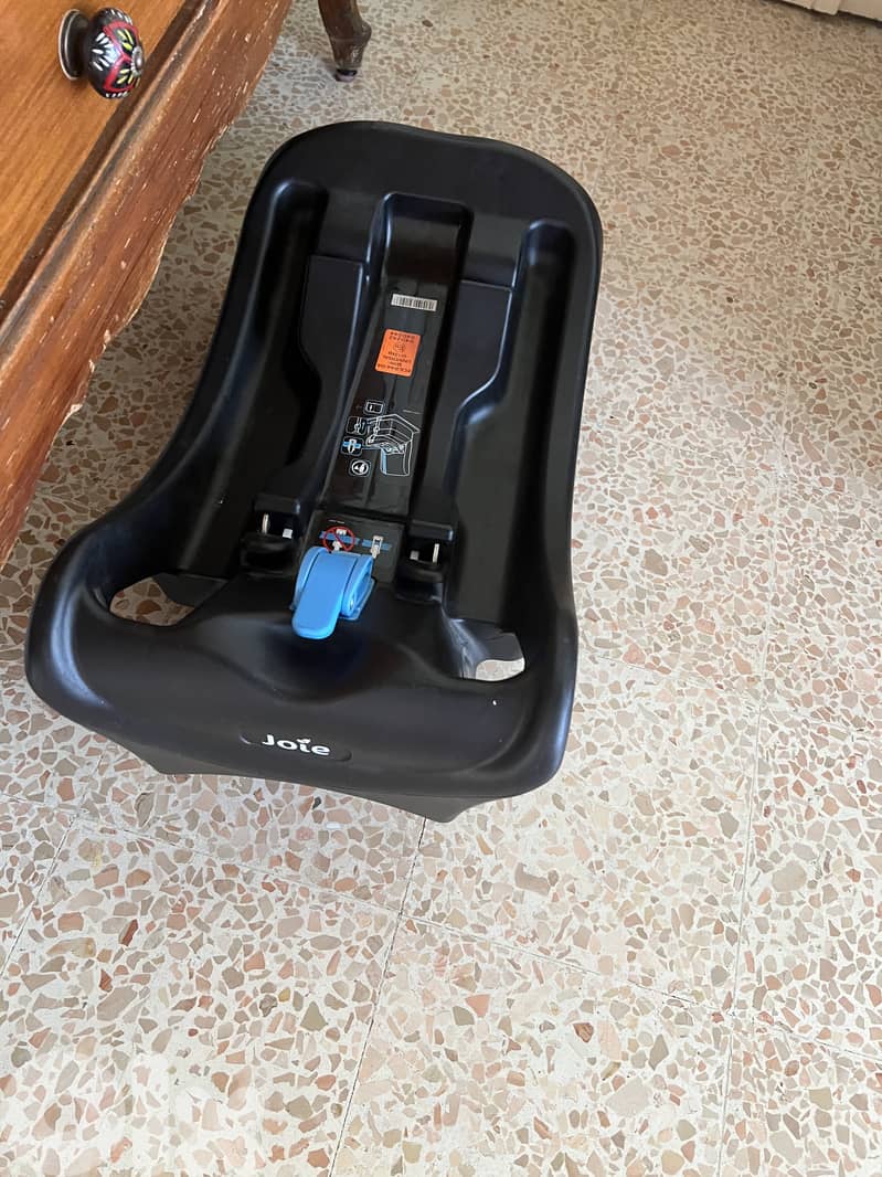Joie car seat 1