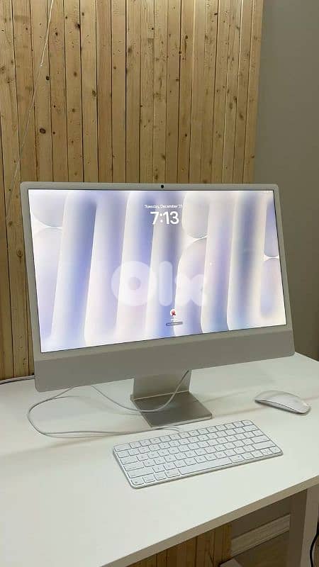 Imac apple computer 1