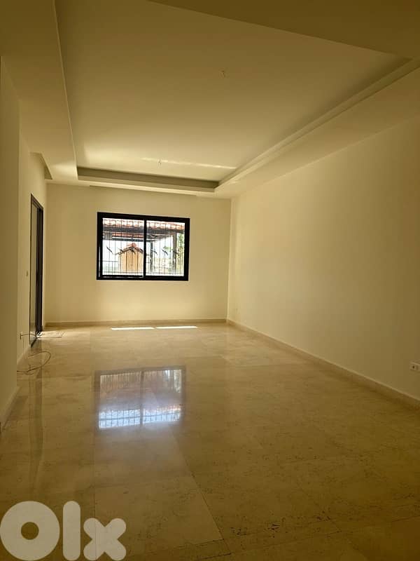 apartment for sale in amchit شقة البيع في عمشيت 0