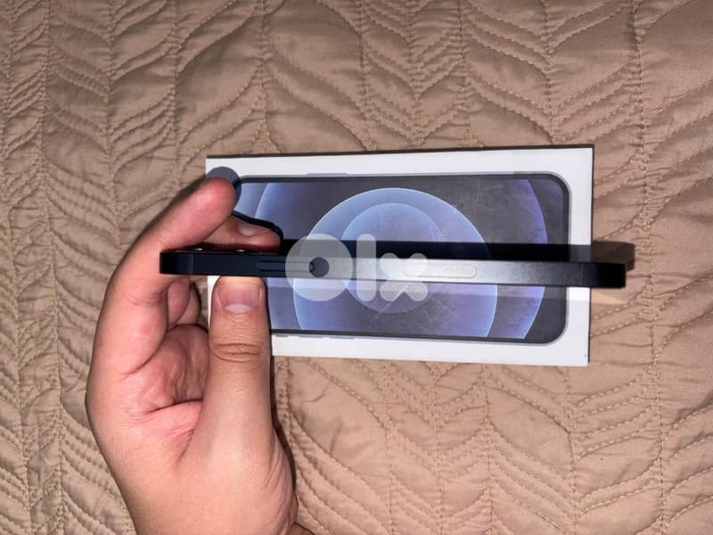 Iphone 12 - 128 GB - Open Box Like New 3