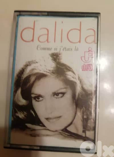 Dalida – Comme Si J'étais Là Unofficial cassette made in Lebanon