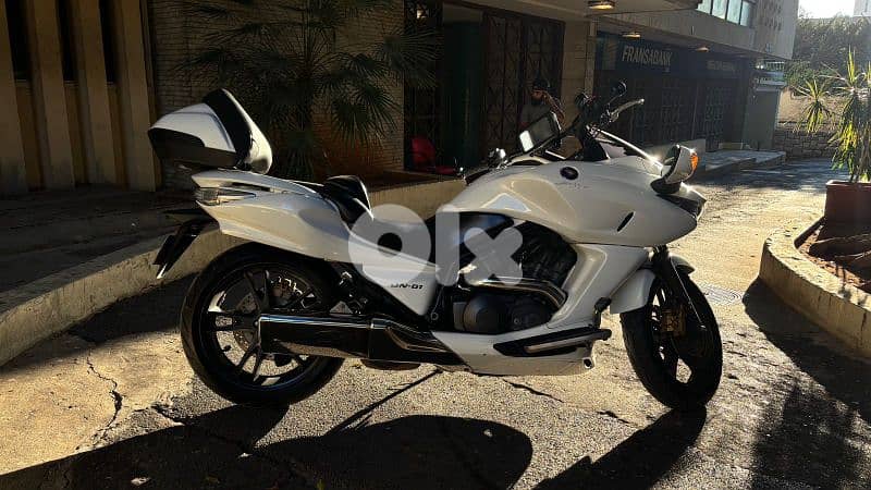 Honda DN-01 From Japan to Lebanon one owner 1