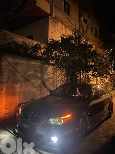 BMW 5-Series 2004